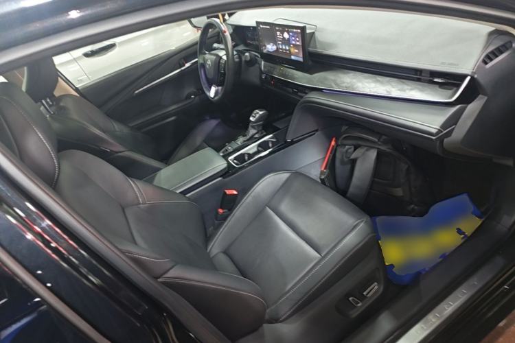 Used Toyota Camry 2024 Dual-Engine 2.5HG Prestige Edition Right Front Seat