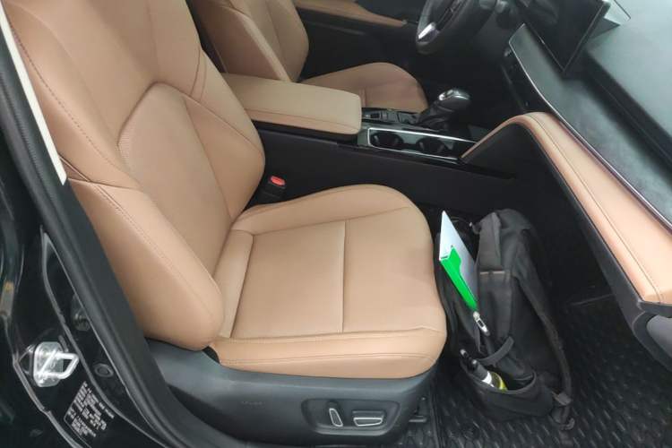Used Toyota Camry 2024 2.0 GVP Luxury Edition Right Front Seat