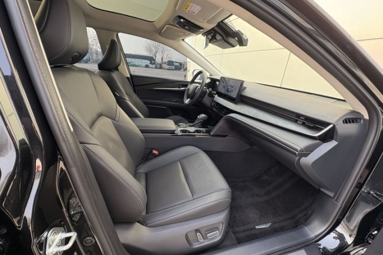 Used Toyota Camry 2024 Dual-Engine 2.5HG Prestige Edition Right Front Seat