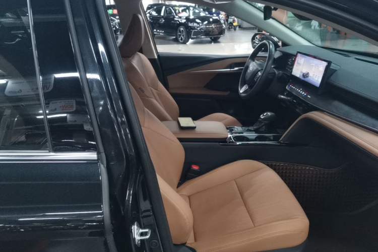 Used Toyota Camry 2024 Dual-Motor 2.0 HG Premium Edition Right Front Seat