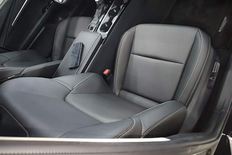 Used Toyota Camry 2024 Dual-Motor 2.0 HGVP Luxury Edition Right Front Seat