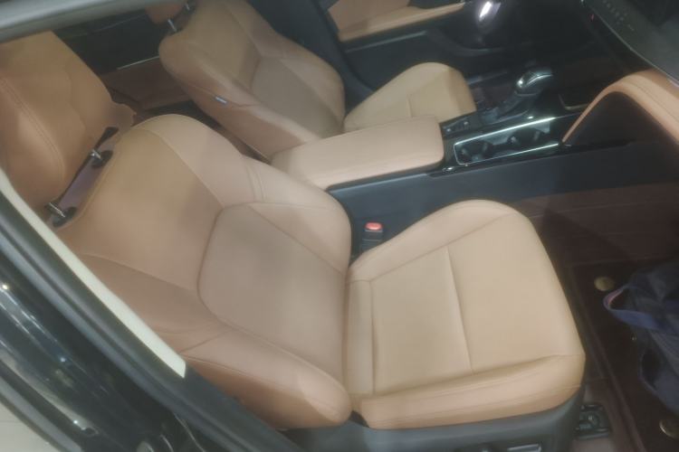 Used Toyota Camry 2024 Dual-Motor 2.0 HGVP Luxury Edition Right Front Seat