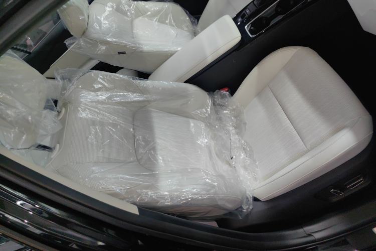 Used Toyota Camry 2024 Dual-Engine 2.5HG Prestige Edition Right Front Seat