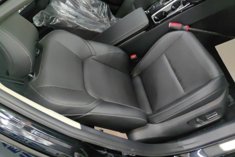 Used Toyota Camry 2024 Dual-Engine 2.5HG Prestige Edition Right Front Seat