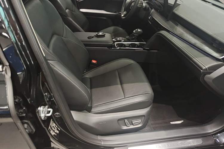 Used Toyota Camry 2024 2.0G Prestige Edition Right Front Seat