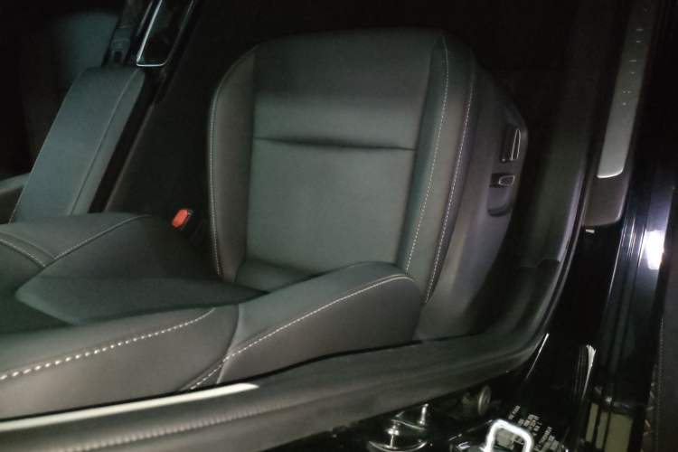 Used Toyota Camry 2024 Dual-Motor 2.0 HGVP Luxury Edition Right Front Seat