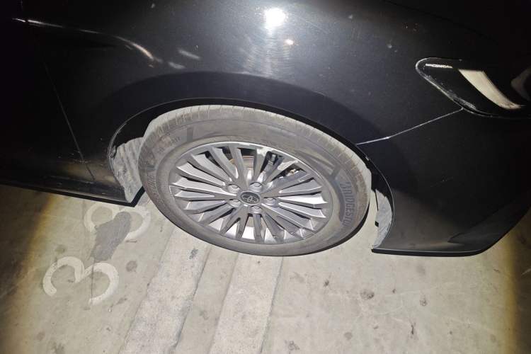 Used Toyota Camry 2024 2.0 GVP Luxury Edition Right Front Wheel Hub