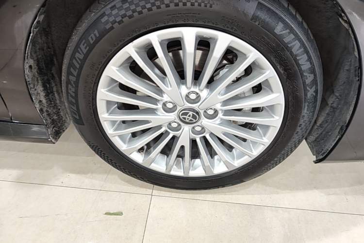 Used Toyota Camry 2024 Dual-Motor 2.0 HGVP Luxury Edition Right Front Wheel Hub