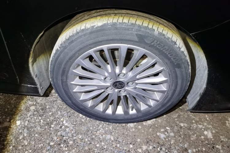 Used Toyota Camry 2024 Dual-Motor 2.0 HE Elite Edition Right Front Wheel Hub
