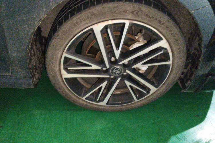 Used Toyota Camry 2024 Dual-Motor 2.0HS Sport Edition Right Front Wheel Hub