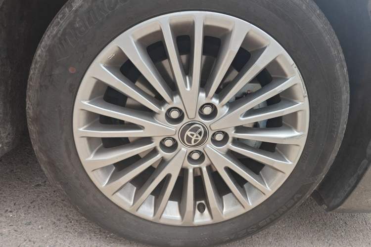 Used Toyota Camry 2024 Dual-Motor 2.0 HG Premium Edition Right Front Wheel Hub