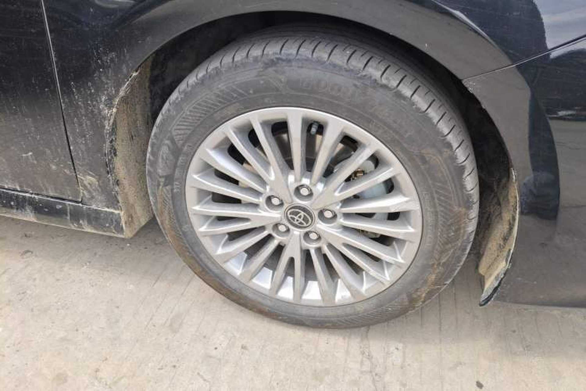 Used Toyota Camry 2024 Dual-Motor 2.0 HE Elite Edition Right Front Wheel Hub