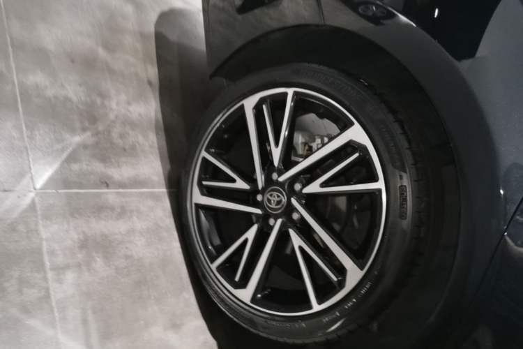 Used Toyota Camry 2024 Dual-Motor 2.0HS Sport Edition Right Rear Wheel Hub