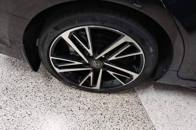 Used Toyota Camry 2024 2.0S Sport Edition Right Rear Wheel Hub