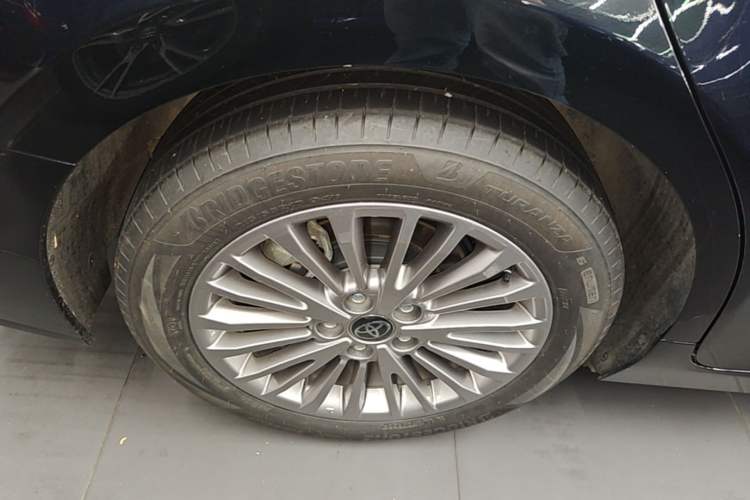 Used Toyota Camry 2024 2.0 GVP Luxury Edition Right Rear Wheel Hub