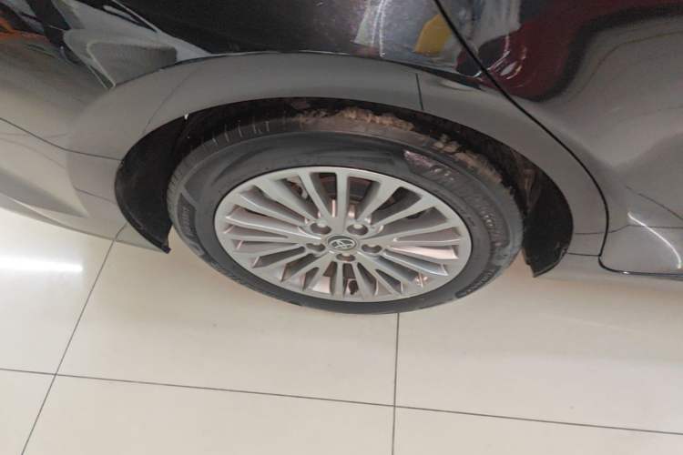Used Toyota Camry 2024 Dual-Motor 2.0 HE Elite Edition Right Rear Wheel Hub