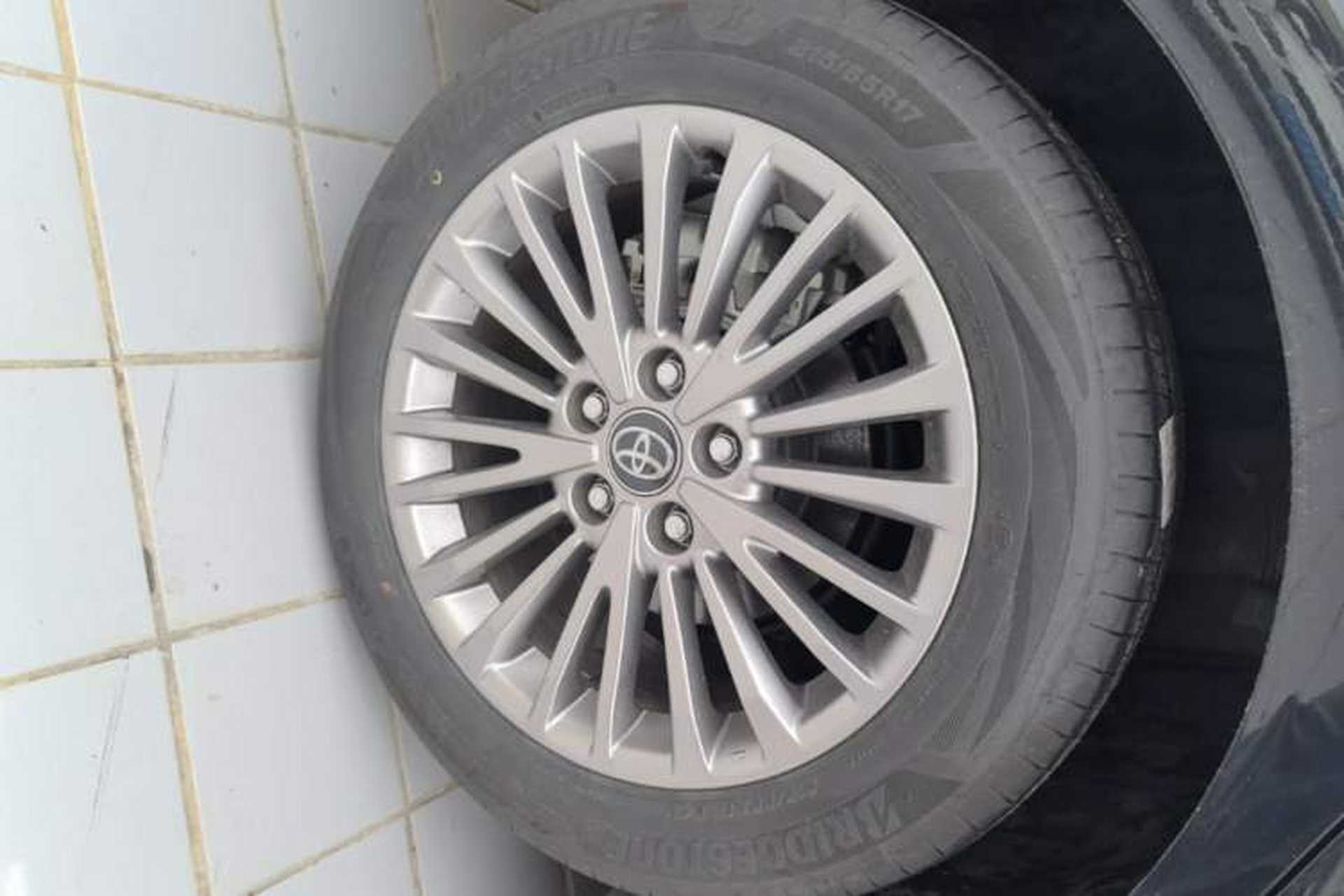Used Toyota Camry 2024 2.0 GVP Luxury Edition Right Rear Wheel Hub