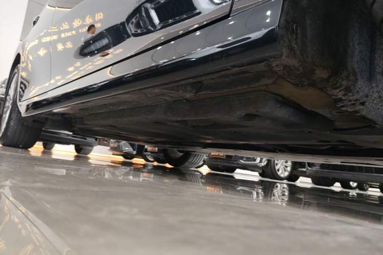 Used Toyota Camry 2024 Dual-Motor 2.0 HGVP Luxury Edition Right Side Sill