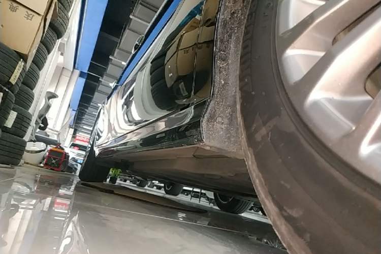 Used Toyota Camry 2024 Dual-Motor 2.0 HGVP Luxury Edition Right Side Sill