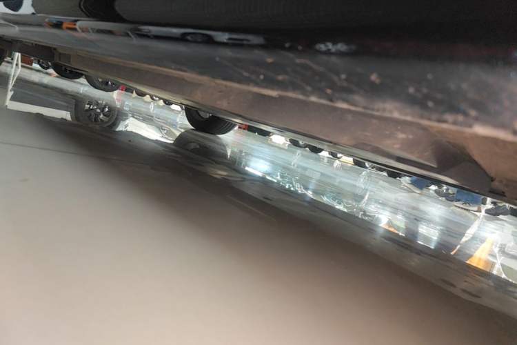 Used Toyota Camry 2024 Dual-Motor 2.0 HE Elite Edition Right Side Sill
