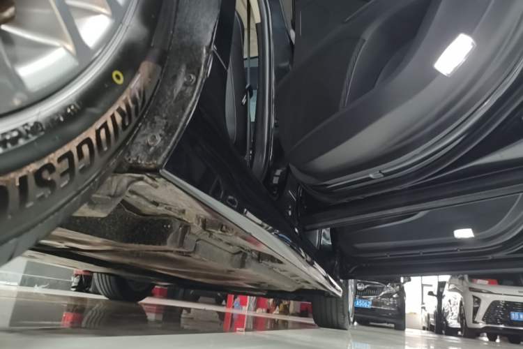 Used Toyota Camry 2024 2.0 GVP Luxury Edition Right Side Sill