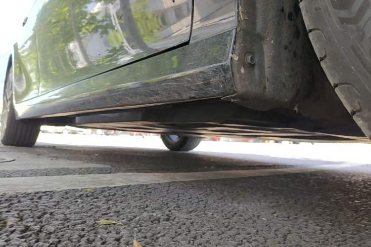 Used Toyota Camry 2024 Dual-Motor 2.0 HG Premium Edition Right Side Sill