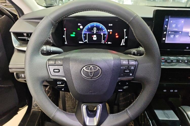 Used Toyota Camry 2024 Dual-Motor 2.0 HE Elite Edition Steering Wheel