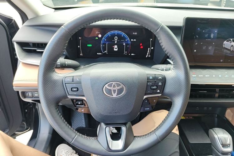 Used Toyota Camry 2024 Dual-Motor 2.0 HGVP Luxury Edition Steering Wheel