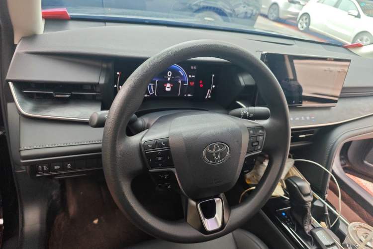 Used Toyota Camry 2024 Dual-Motor 2.0 HE Elite Edition Steering Wheel