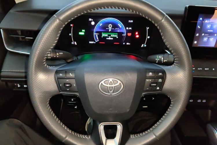 Used Toyota Camry 2024 Dual-Motor 2.0 HGVP Luxury Edition Steering Wheel
