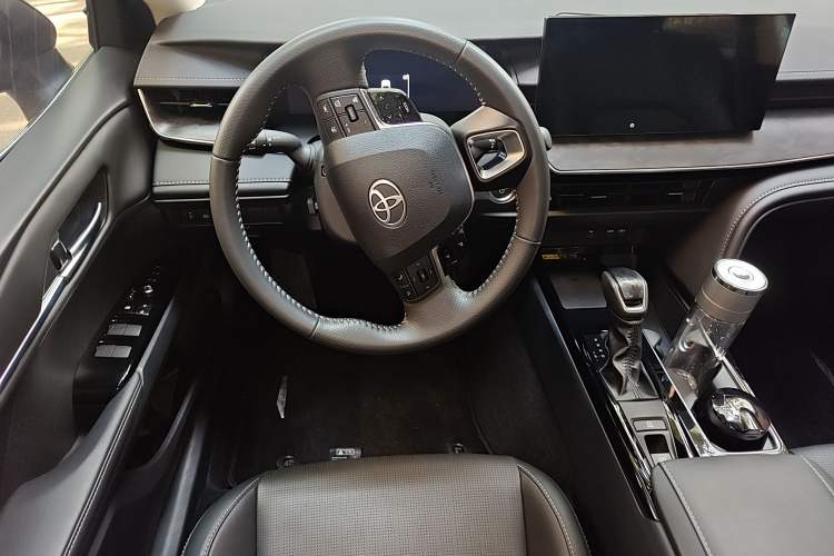 Used Toyota Camry 2024 Dual-Engine 2.5HG Prestige Edition Steering Wheel