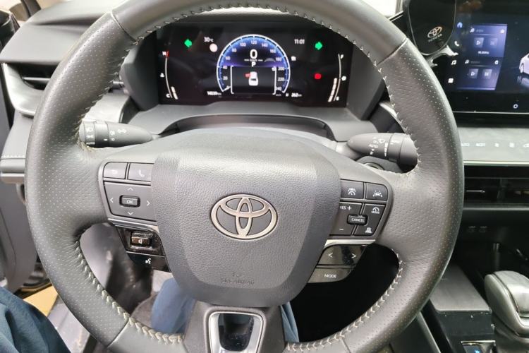 Used Toyota Camry 2024 2.0 GVP Luxury Edition Steering Wheel