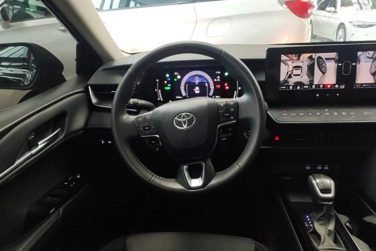 Used Toyota Camry 2024 Dual-Motor 2.0 HGVP Luxury Edition Steering Wheel