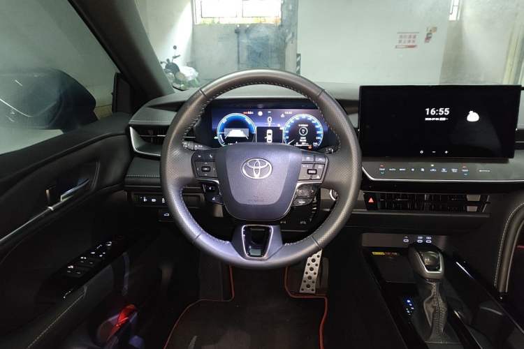 Used Toyota Camry 2024 Dual-Motor 2.5 HXS Sport Plus Edition Steering Wheel