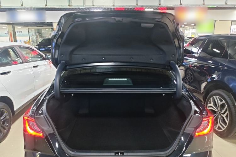 Used Toyota Camry 2024 Dual-Engine 2.5HG Prestige Edition Trunk