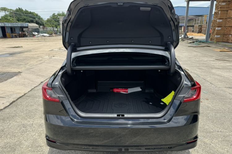 Used Toyota Camry 2024 Dual-Engine 2.5HG Prestige Edition Trunk