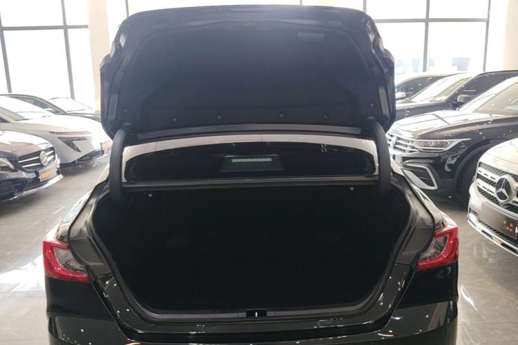Used Toyota Camry 2024 Dual-Motor 2.0 HGVP Luxury Edition Trunk