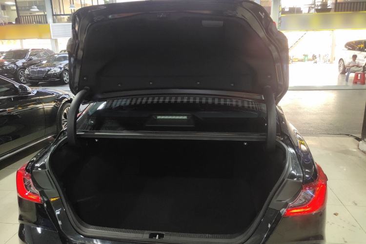 Used Toyota Camry 2024 Dual-Motor 2.0 HGVP Luxury Edition Trunk