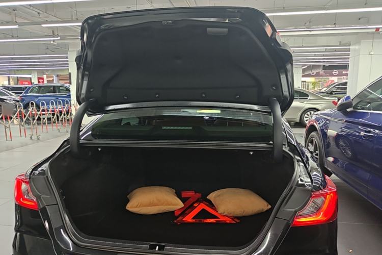 Used Toyota Camry 2024 2.0 GVP Luxury Edition Trunk