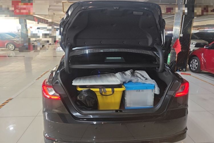 Used Toyota Camry 2024 Dual-Motor 2.0 HE Elite Edition Trunk