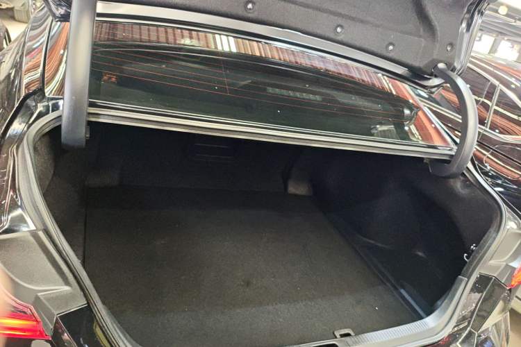 Used Toyota Camry 2024 Dual-Motor 2.0 HE Elite Edition Trunk