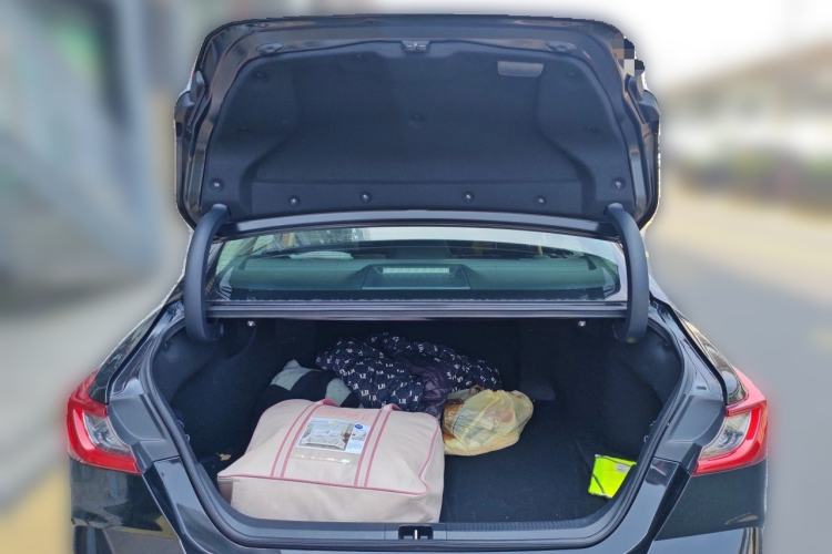 Used Toyota Camry 2024 2.0G Prestige Edition Trunk