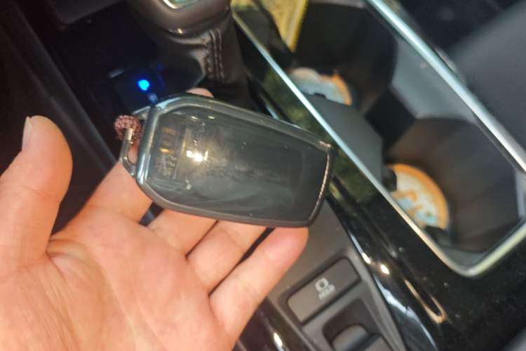 Used Toyota Camry 2024 2.0G Prestige Edition Vehicle Key