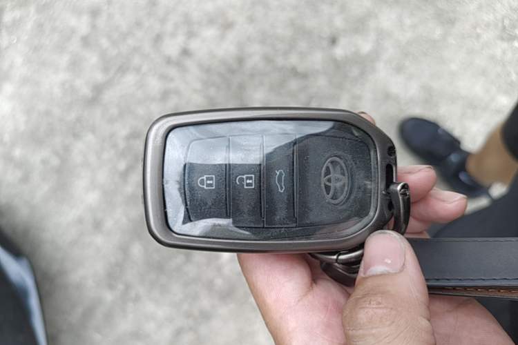 Used Toyota Camry 2024 Dual-Engine 2.5HG Prestige Edition Vehicle Key