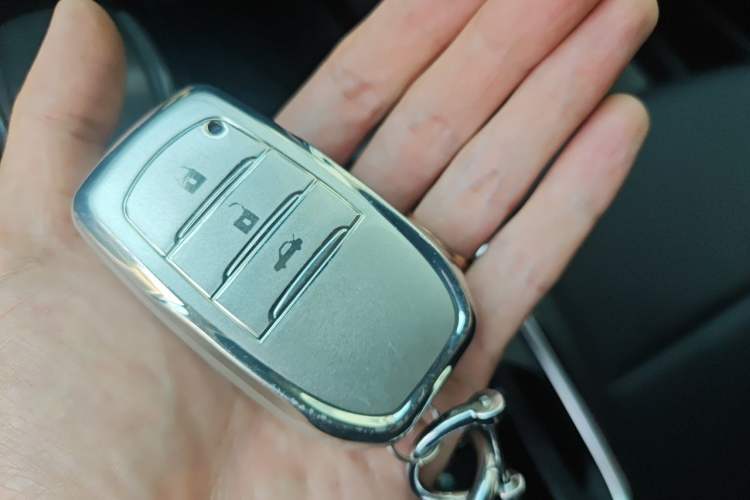 Used Toyota Camry 2024 2.0E Elite Edition Vehicle Key