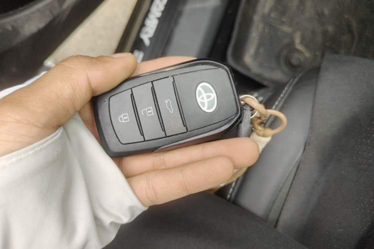 Used Toyota Camry 2024 Dual-Motor 2.0 HE Elite Edition Vehicle Key
