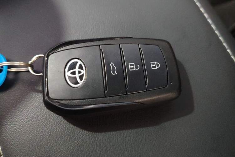 Used Toyota Camry 2024 Dual-Motor 2.0HS Sport Edition Vehicle Key