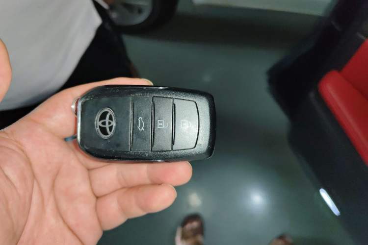 Used Toyota Camry 2024 Dual-Motor 2.0HS Sport Edition Vehicle Key