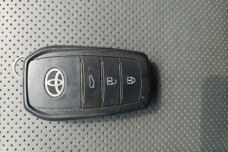 Used Toyota Camry 2024 Dual-Motor 2.0 HGVP Luxury Edition Vehicle Key
