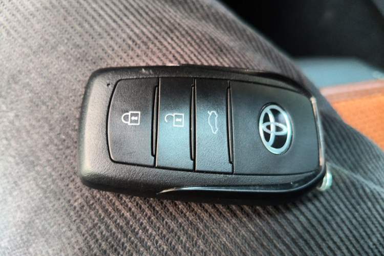 Used Toyota Camry 2024 2.0G Prestige Edition Vehicle Key